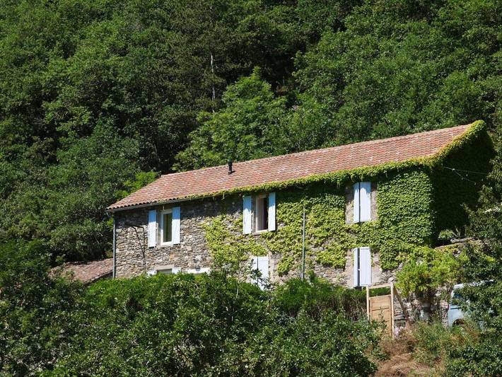 Chambre d’hôte pour 6 personnes, avec Balcon et Terrasse ainsi que Jardin et Piscine dans l' Aveyron - 3