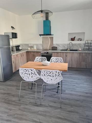 Gîte pour 2 personnes, avec jardin et terrasse à Cuxac-d'Aude