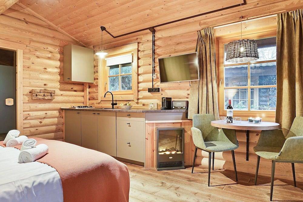 Detached log cabin for 2 people in Diessen, Nordbrabant