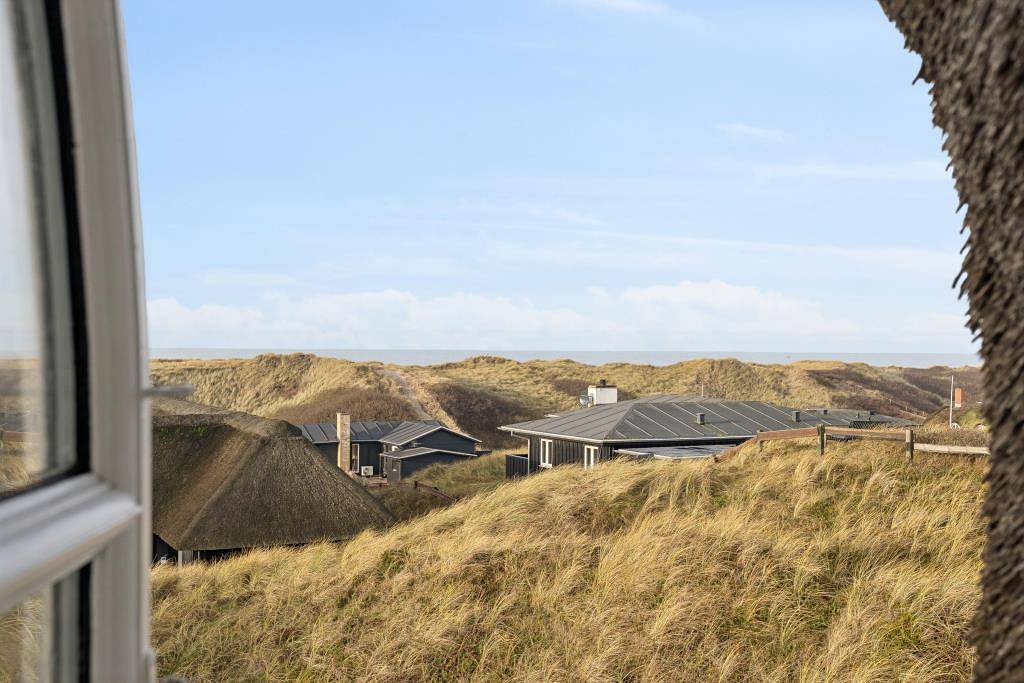 Einzigartiges Ferienhaus mit Meerblick und zentraler Lage in Søndervig in Søndervig, Holmsland Klit