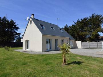 Gîte pour 6 personnes, avec terrasse et jardin, adapté aux familles à Denneville