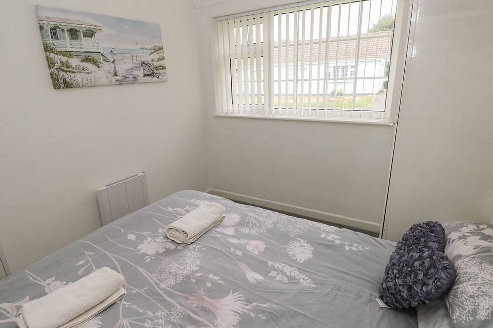 Chalet 26, Port Eynon in Swansea region