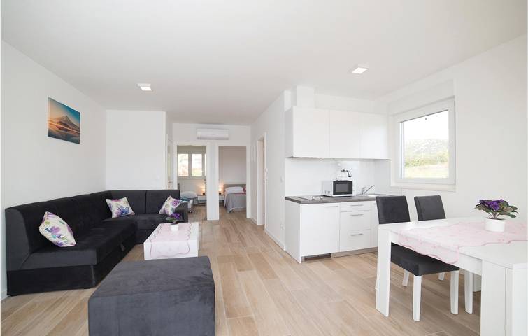 Gîte pour 3 personnes, avec terrasse et jardin à Trogir - 3