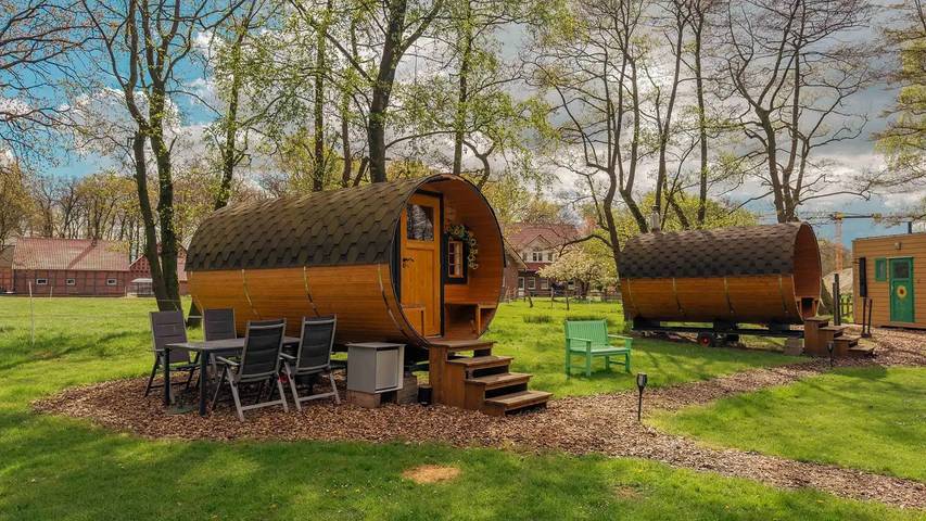 Wohnmobil für 4 Personen, mit Sauna und Garten in Niedersachsen - 3