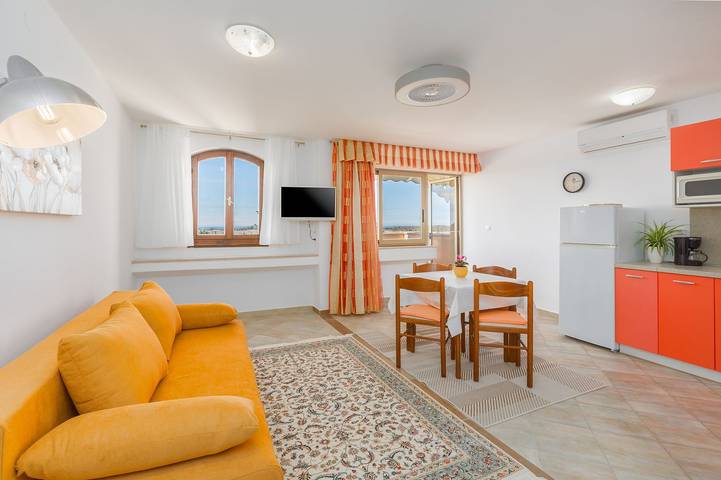 Apartamento entero, Apartamento de vacaciones para 2 personas con terraza in Mali Maj, Grad Poreč