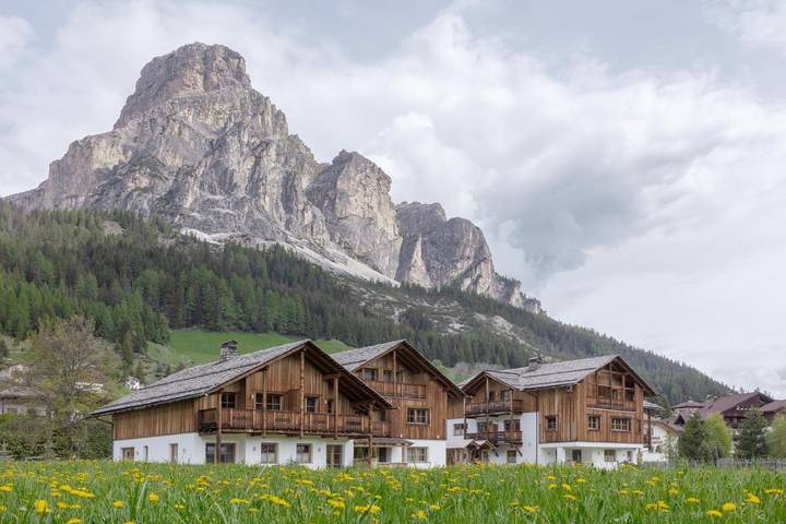 Hütte für 6 Personen, mit Ausblick und Terrasse, mit Haustier in Alta Badia