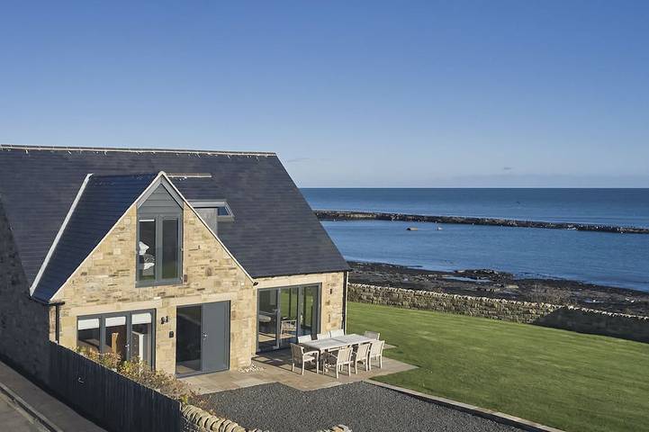 Cottage for 8 people, with garden in Craster