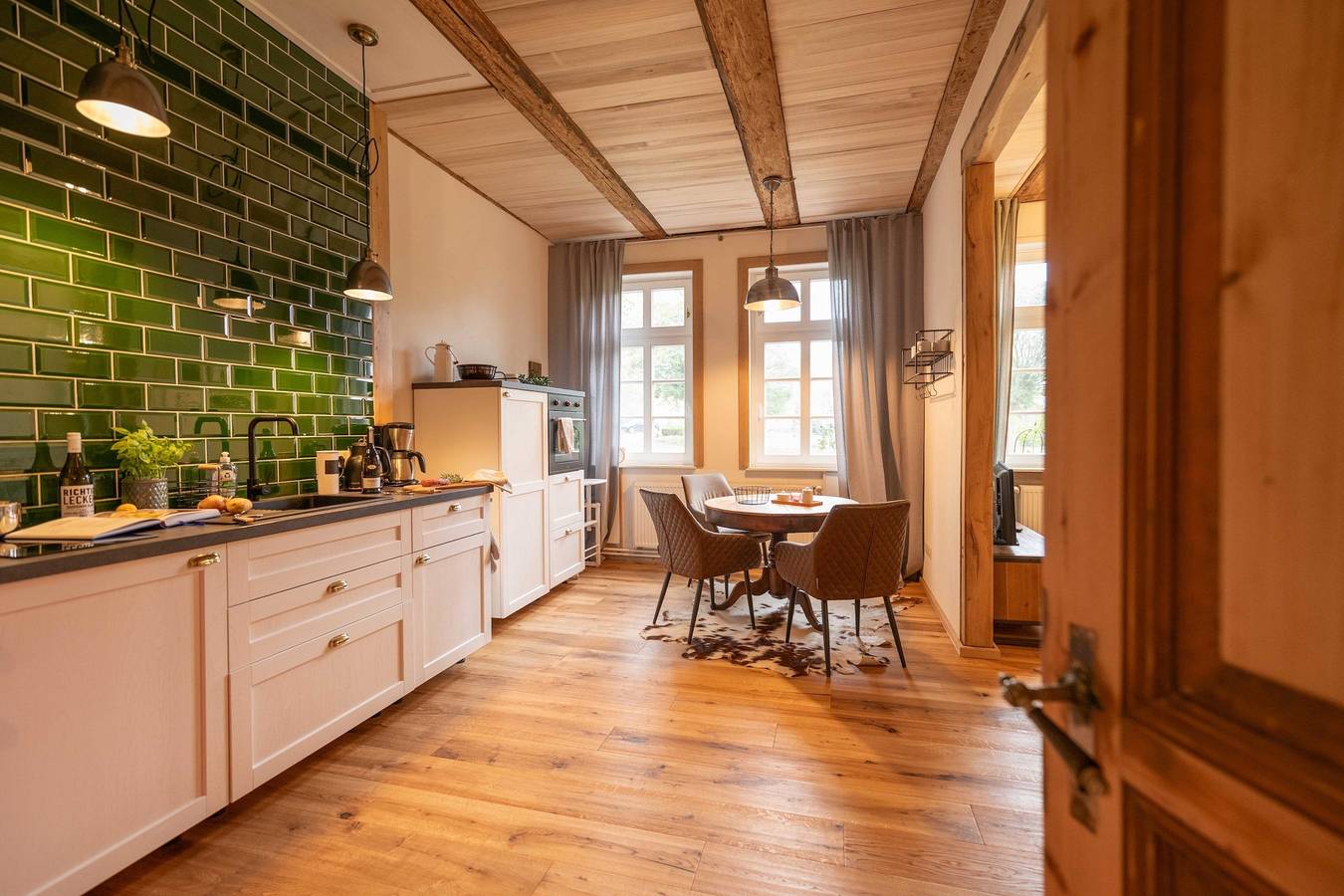 Ganze Ferienwohnung, Kutscherstube in Fürstenberg, Landkreis Holzminden