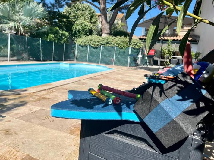 Chambre d’hôte pour 2 personnes, avec vue ainsi que piscine et jardin, adapté aux familles à Argeliers - 4