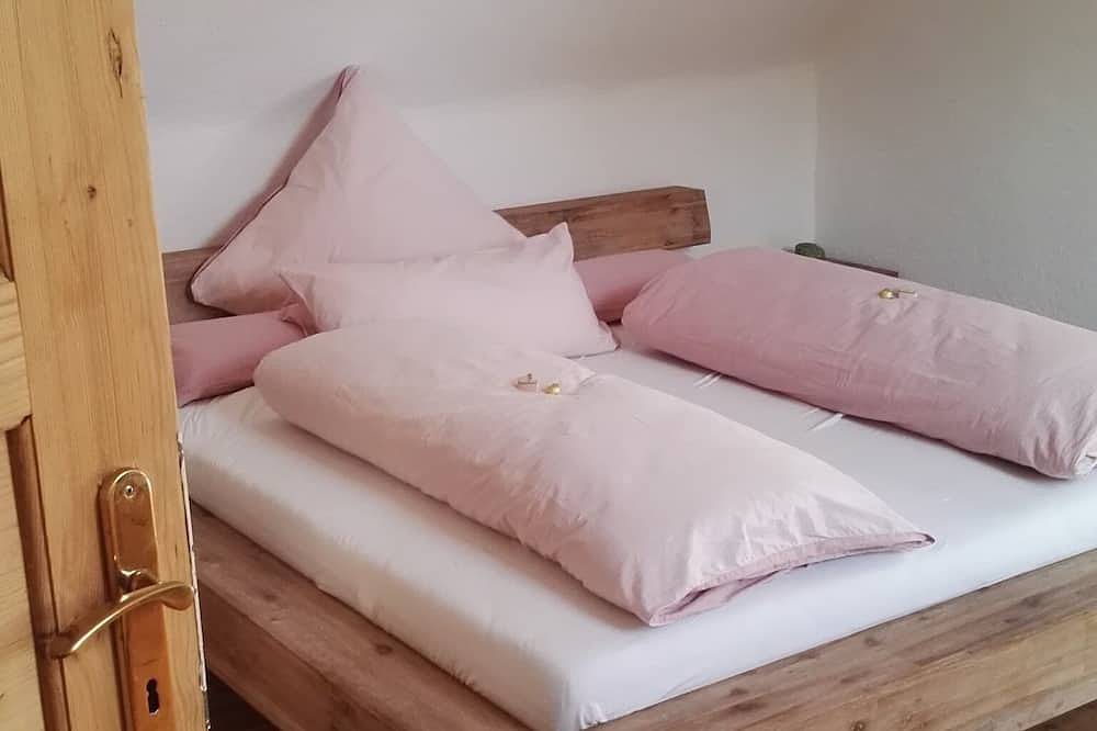 Ganze Wohnung, Ferienhaus mit Bauwagen, Garten und Grillmöglichkeit in Gunzenhausen, Fränkisches Seenland