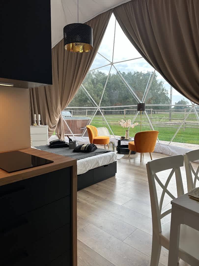 Ganze Ferienwohnung, Glamp Glamour - Ranczo Targówka in Großpolen