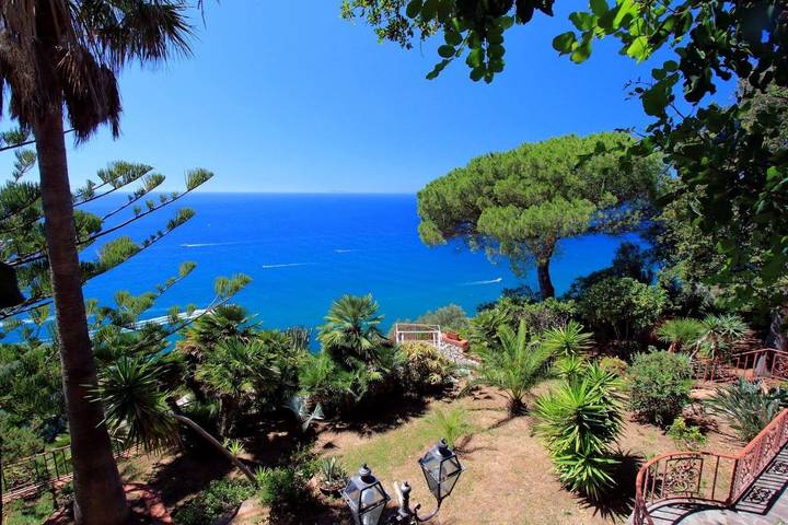Location de vacances pour 3 personnes, avec piscine et sauna ainsi que jardin et jacuzzi à San Felice Circeo - 3