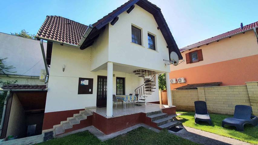 Ferienhaus für 8 Personen, mit Garten in Siofok