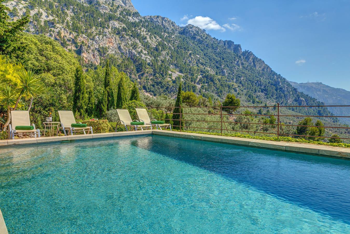 Maison de campagne 'Sa Cabana Vella Fornalutx' avec vue sur la montagne, piscine et Wi-Fi in Fornalutx, Majorque de l'Ouest