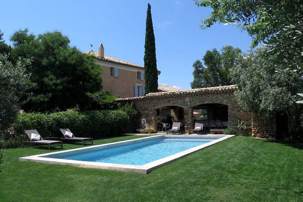 La bastide de Valensole in Provence, private estate and swimming pool in Valensole, Verdon Regional Natural Park