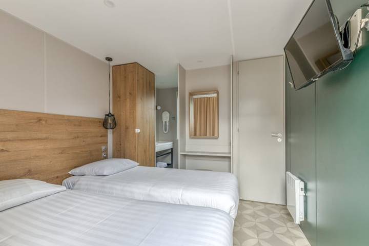 Caravane pour 4 personnes, avec jardin et terrasse à Le Bourg-d'Oisans - 4