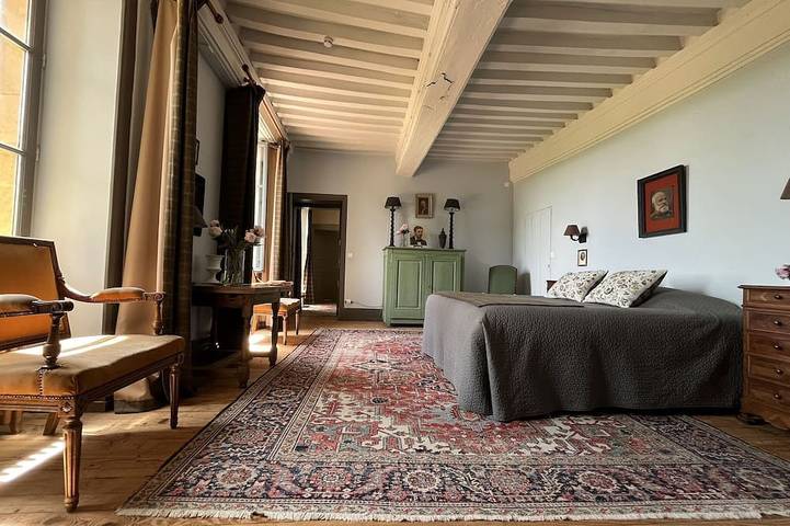 Gîte pour 14 personnes, avec piscine et terrasse à Saint-Julien-de-Civry - 3