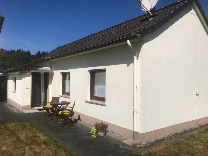 Ferienhaus für 3 Personen, mit Terrasse und Garten sowie Ausblick in Engelskirchen