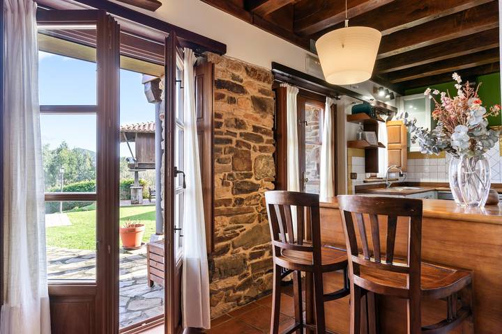 Finca 'Casa De Abajo' mit Bergblick, privatem Garten und Wi-Fi in Somado (Asturias), Pravia