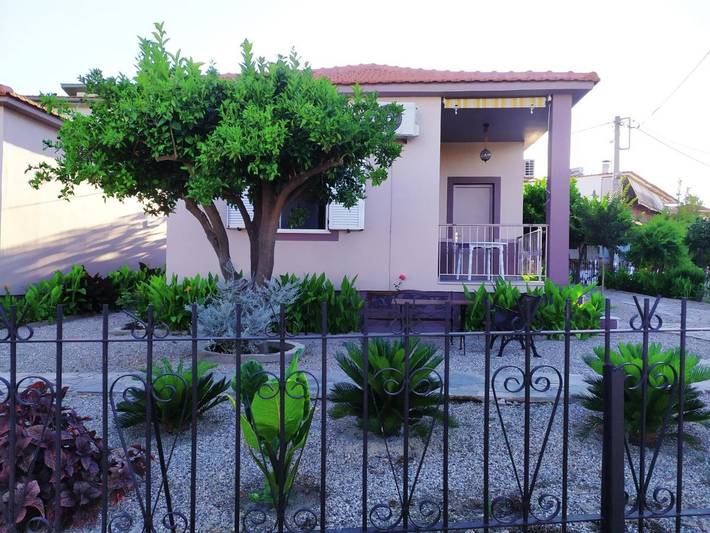 Location de vacances pour 4 personnes, avec jardin, animaux acceptés dans Selianitika