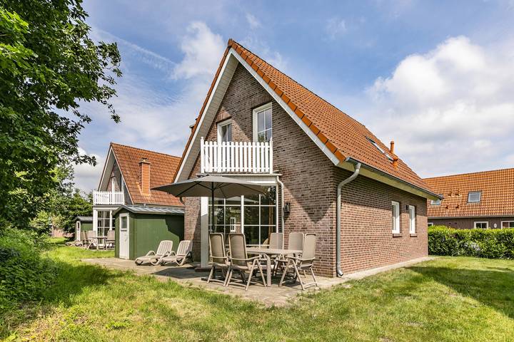 Bungalow für 6 Personen, mit Balkon/Terrasse und Terrasse sowie Sauna in Molbergen