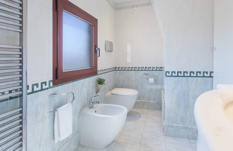 Ferienwohnung für 4 Personen, mit Balkon und Terrasse in Cagliari - 2