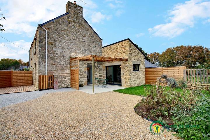 Gîte pour 2 personnes, avec Terrasse ainsi que Jardin et Vue à Baden (France)
