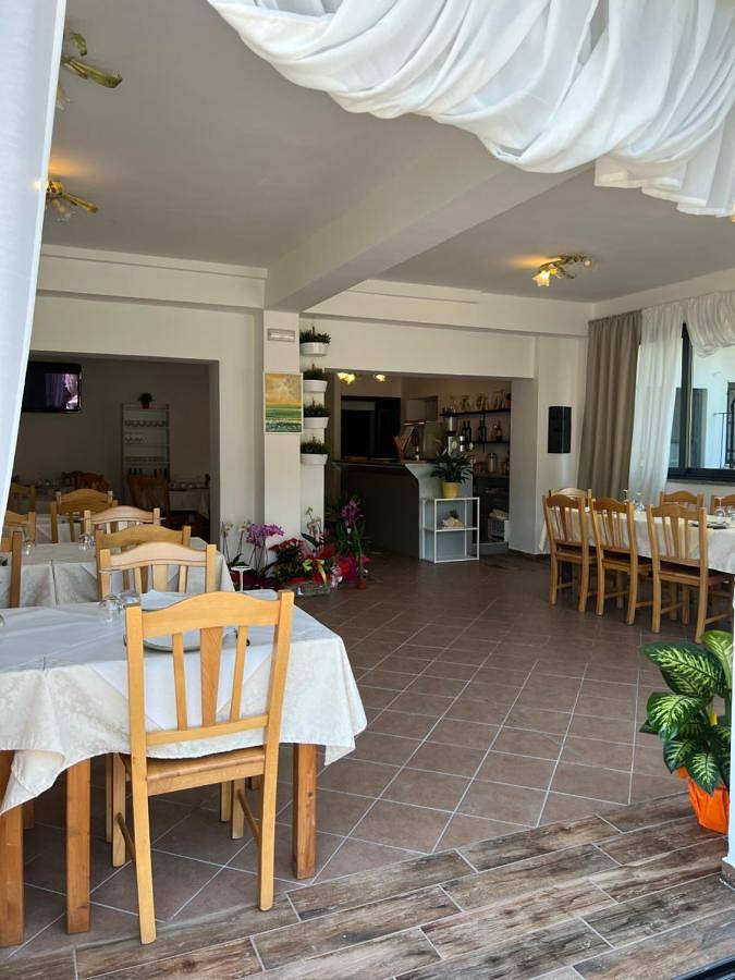 Location de vacances pour 2 personnes, avec jardin ainsi que terrasse et vue, animaux acceptés à Pignone - 2