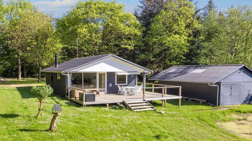 Feriehus for 6 personer, med terrasse i Fur