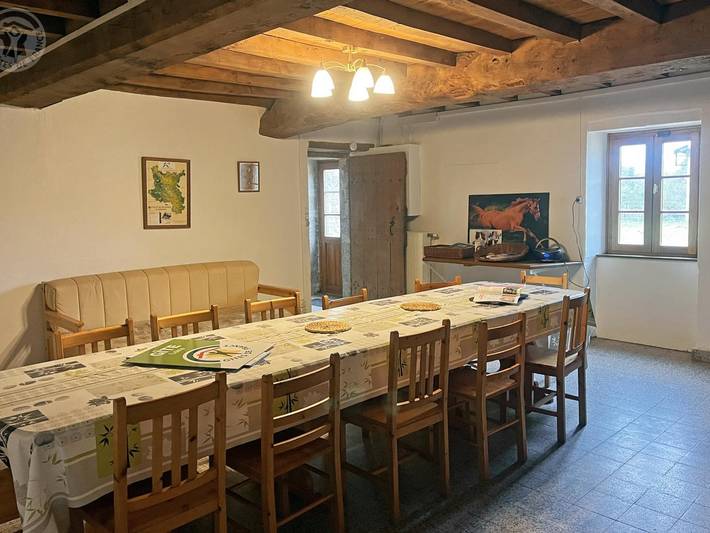 Gîte pour 12 personnes, avec jardin dans la Loire - 4