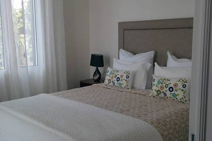 \"Dom Carlos\" Paradise Seaview Villa, with Sunrise & Sunsets Everyday! in Pináculo, Ponta do Sol