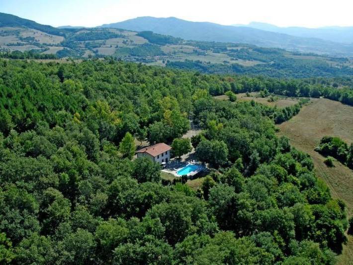 Casa vacanza per 6 persone, con Balcone e Terrazza nonché Giardino e Piscina a Poppi