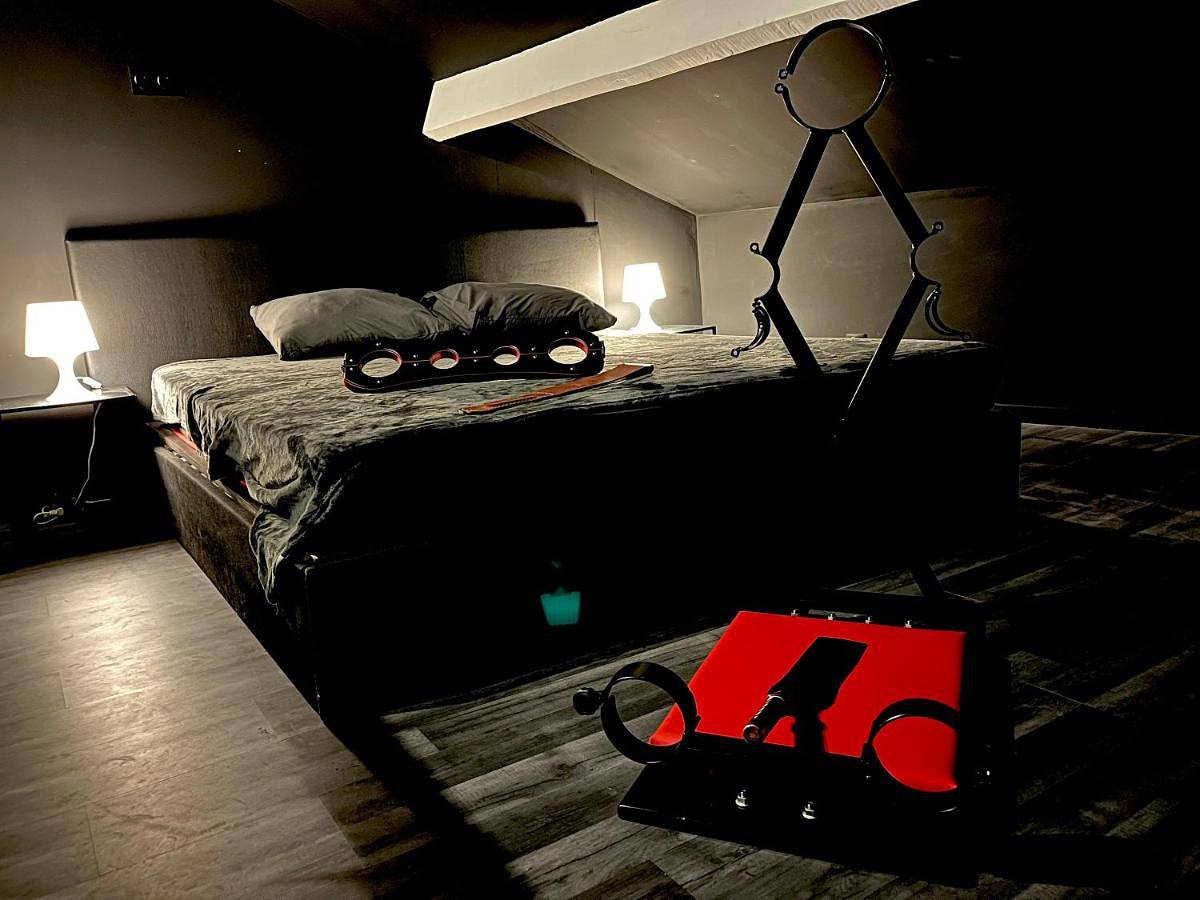 Amour d'une Nuit, Loveroom in Sarcelles, Val-d'Oise