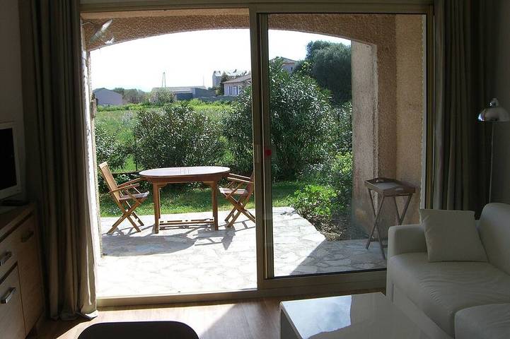 Gîte pour 4 personnes, avec terrasse et jardin à Rogliano - 4