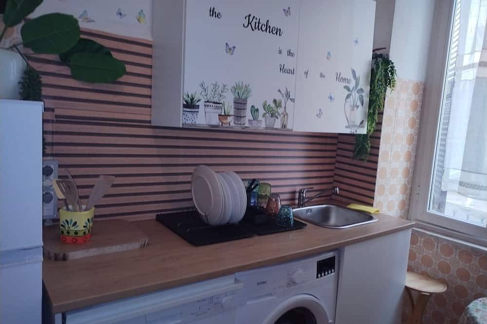 Entire apartment, Toscanelli Room apartment by the sea in Ostia, Rome