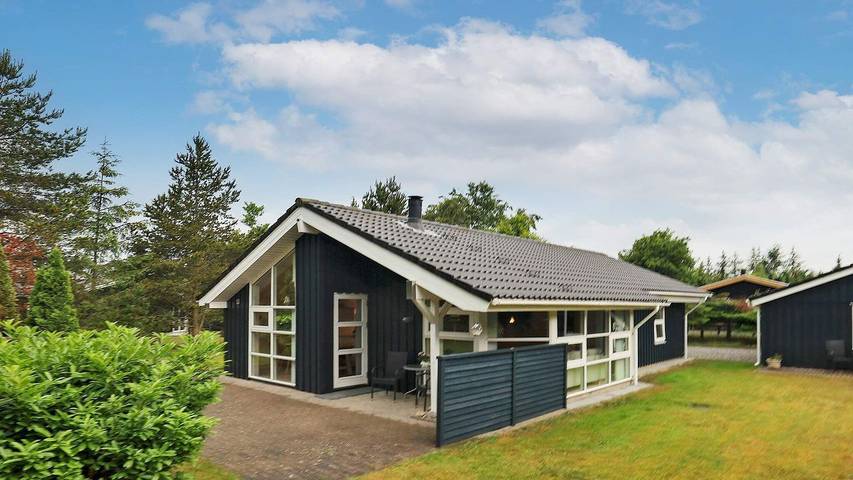 Ferieudlejning for 7 personer, med jacuzzi og terrasse i Hals