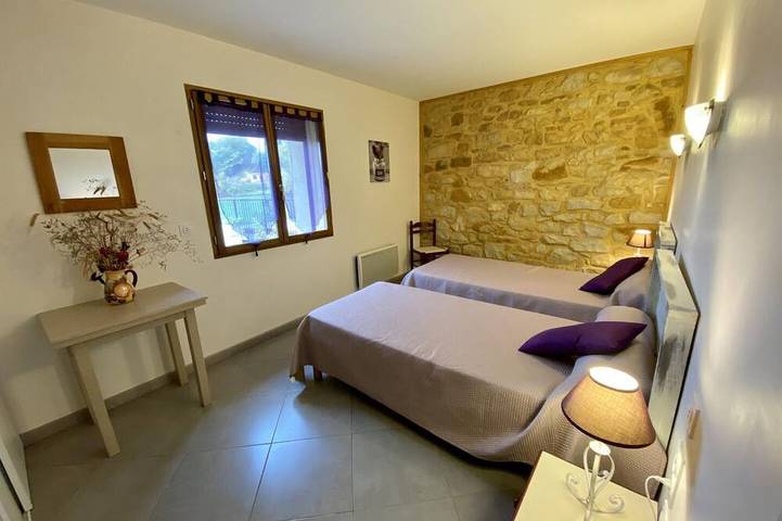 Location de vacances pour 8 personnes, avec jardin et piscine, animaux acceptés à Véraza (Aude) - 4