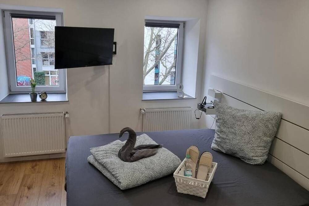 Ganze Wohnung, City Central Apartment House - Apt 2 in Kaiserslautern, Saar-Nahe-Bergland
