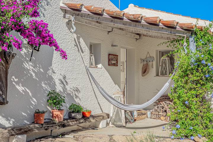 Appartamento intero, Sogno Suite: soggiornate in un'accogliente lodge immersa nella natura vicino a San Pantaleo in Olbia, Gallura
