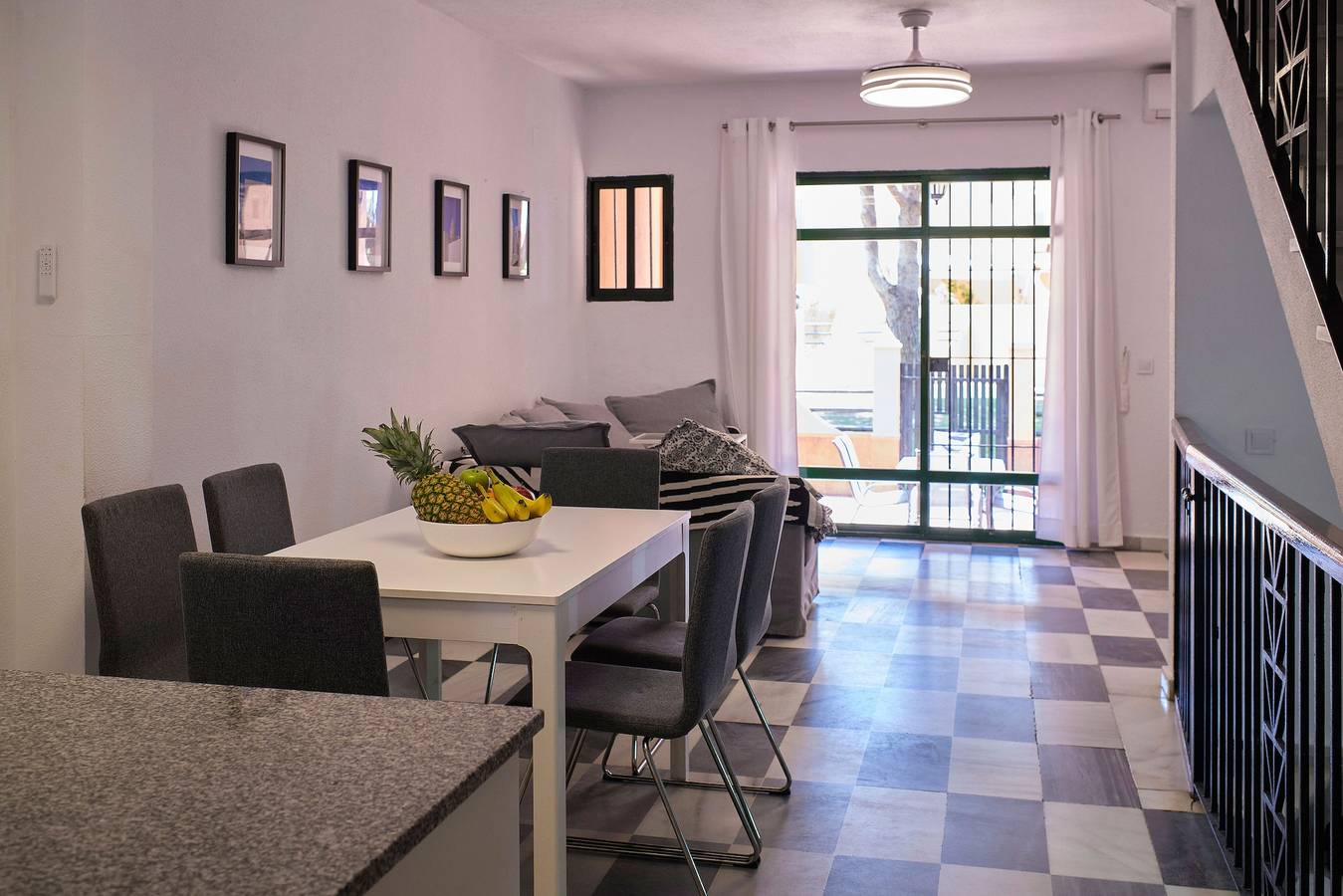 Casa de vacaciones "Marisa" con piscina, jardín, terraza, balcón y Wi-Fi in Sancti Petri, Chiclana de la Frontera