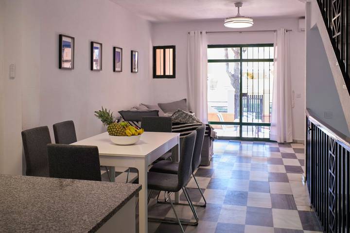 Holiday Home "Marisa" with Pool, Garden, Terrace, Balcony & Wi-Fi in Sancti Petri, Chiclana de la Frontera