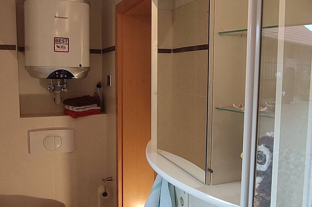 Ganze Wohnung, Ferienhaus am Holunderfließ - Ferienhaus, komb. Wz/Sz, Küche, Du/Wc, Garten in Byhleguhre, Byhleguhre-Byhlen