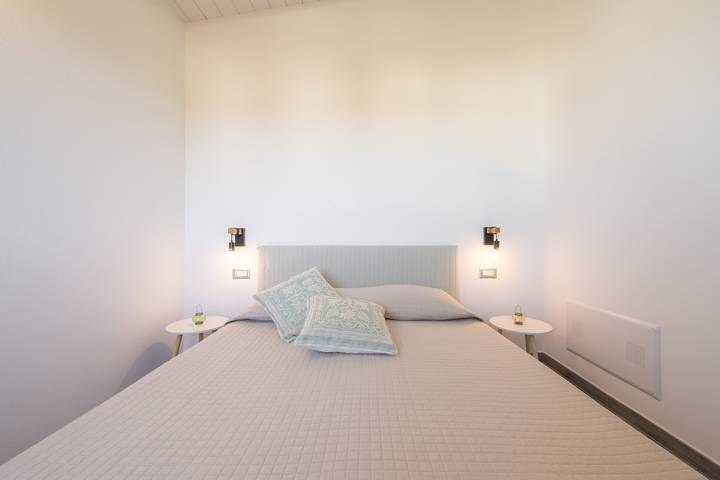 Moon – Double Room with Private Bathroom in Quartu Sant'Elena, Campidano