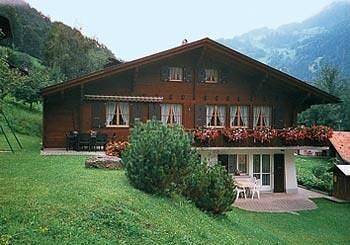 Chalet for 3 people, with garden and terrace in Switzerland