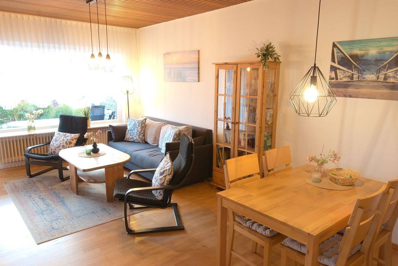 Apartamento entero, Gemütliche Parterre-Ferienwohnung mit Terrasse in direkter Strandnähe in Strand Norddeich, Norddeich