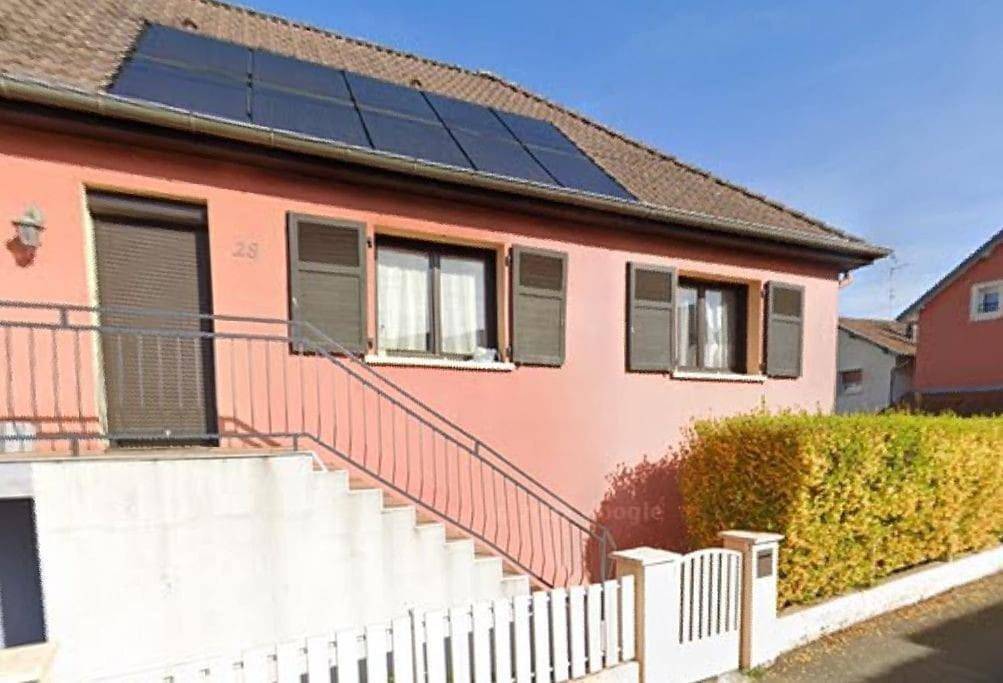 Two-Bedroom House in Saint-Marc, Territoire de Belfort