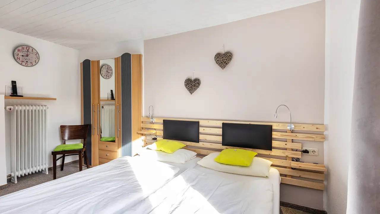 Doppelzimmer für 2 Personen in Neuenrade in Neuenrade, Märkischer Kreis