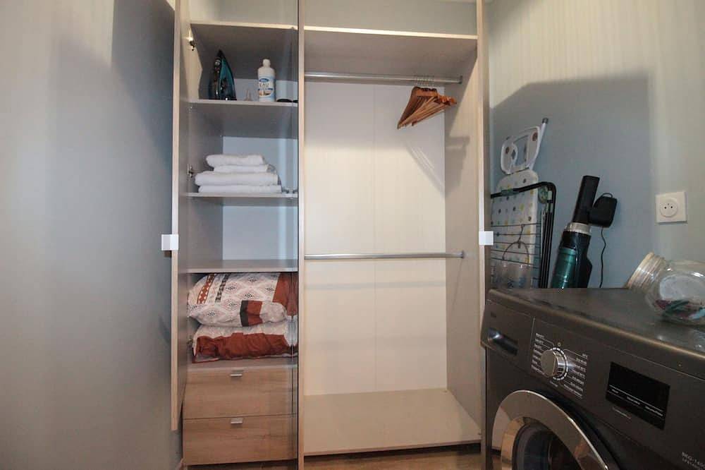 Luxury Suite: Land 800m²/Terrace/Barbecue/Private parking Video Surveillance in Verdun (Gemeinde), Verdun