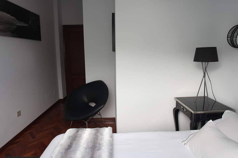 Ganze Wohnung, Wohnung mit Terrasse über dem Meer im Bereich Grande Strand in Malpica de Bergantiños, Costa da Morte