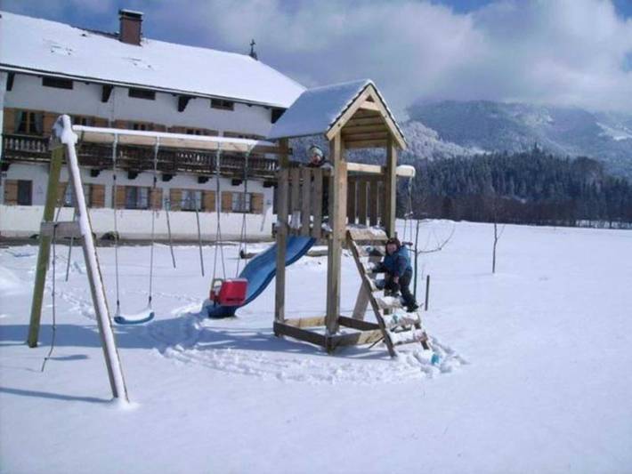 Bauernhof für 4 Personen, mit Ausblick und Balkon sowie Garten, kinderfreundlich in Fischbachau